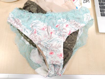 Lot de quatre culottes taille
42
SLOGGI
PRIMA...