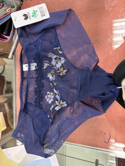 Lot de quatre culottes Taille S
4 WACOAL