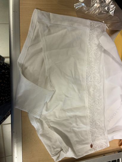 Lot de quatre culottes Taille L
JOLIDON
...