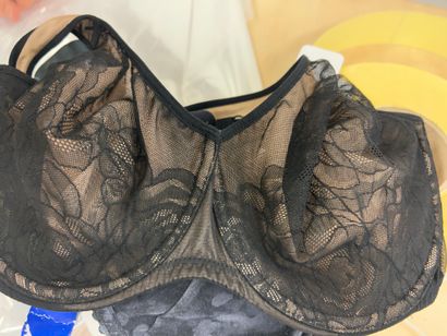 Lot de trois soutien-gorges Taille 95 F
WACOAL...