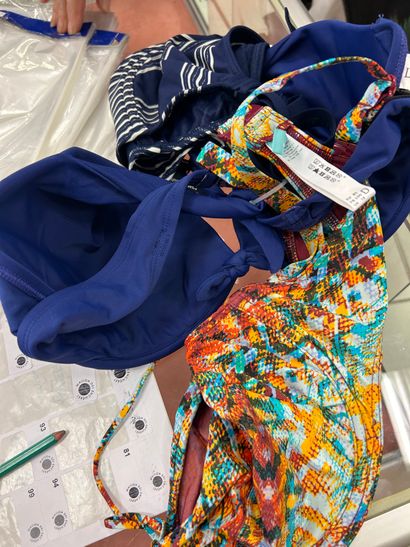 LINGA DORE BEACH 
3 hauts de maillots taille...