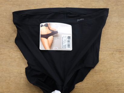 Lot de quatre culottes Taille XXXL
4 JAN...