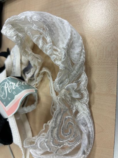 Lot de trois soutien-gorge Taille 80 B
PERELE...