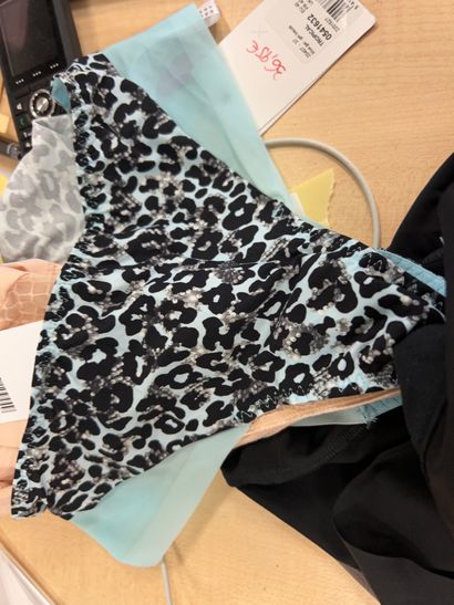 Lot de quatre culottes Taille 40
EMPREINTE
PRIMA...