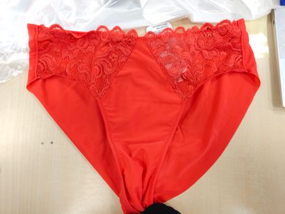 Lot de quatre culottes taille
L
ELOMI
WA...
