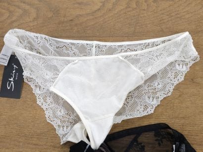Lot de quatre culottes Taille S
2 WACOAL...