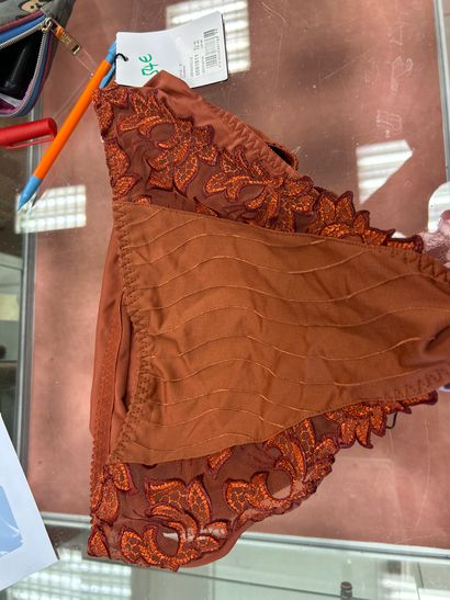 Lot de quatre culottes Taille 40
2 Prima...