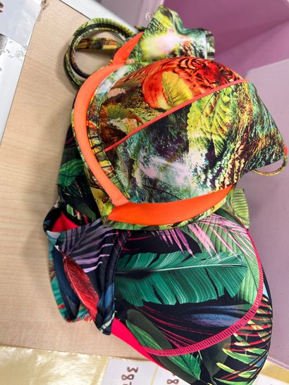 LINGA DORE BEACH
3 hauts de maillot taille...