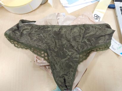 Lot de quatre culottes taille
42
SLOGGI
PRIMA...