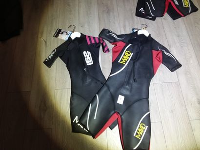 2 combinaisons de marque MAKO TAILLÉ M et...