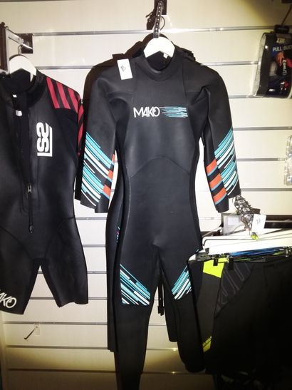 3 combinaisons de marque MAKO TAILLÉ M