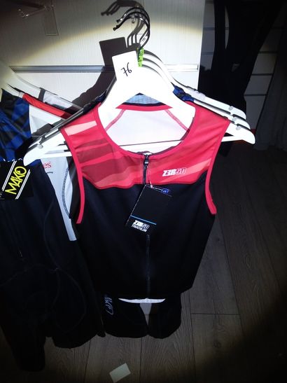 2 combis debardeur de velo taille S
1debardeur...