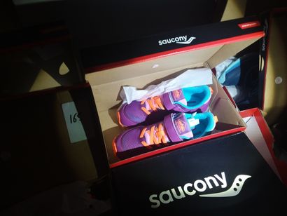 saucony taillé 32