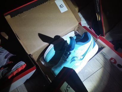 saucony taille 34