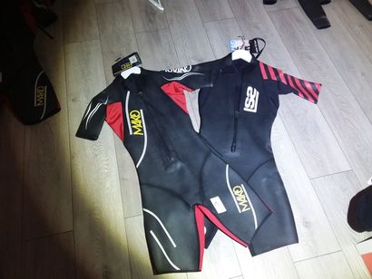 2 combinaisons de marque MAKO taillé M