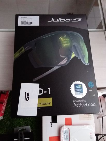 paire de lunette de sport à affichage de...