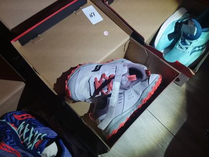 saucony taille 36