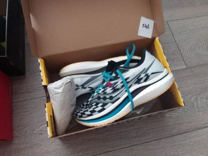 saucony taillé 41
