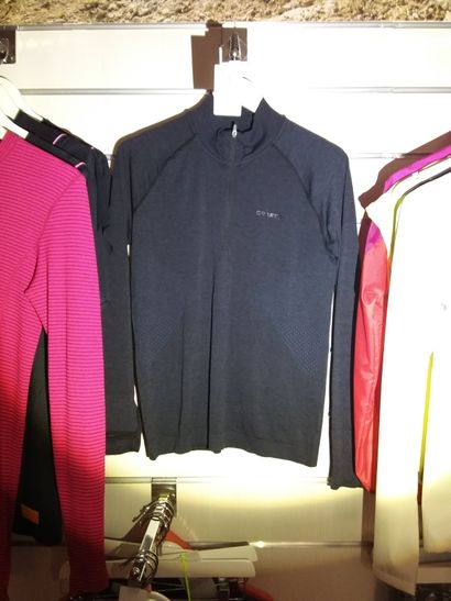 4 t-shirts taillé L