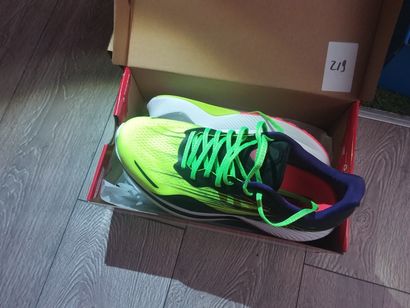 saucony taillé 44.5