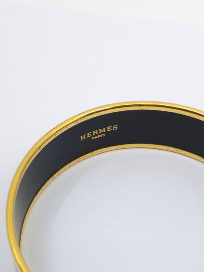 HERMES Paris 
Bracelet émaillé et plaqué...