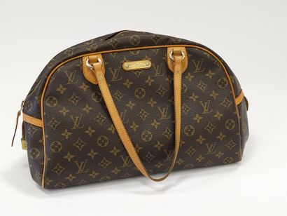 LOUIS VUITTON
Modèle Montorgueil 
Sac à main...