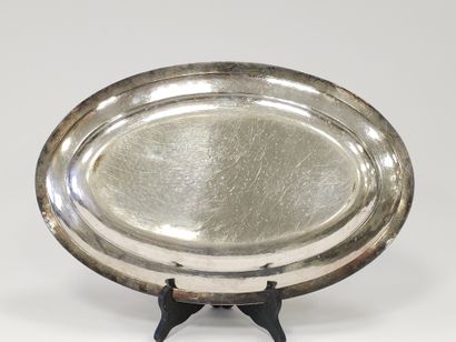 Plat ovale en argent 
Chiffré DS
Poinçon...