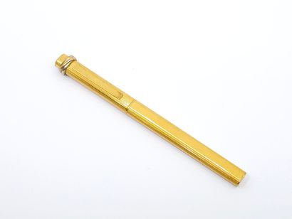 CARTIER modèle Trinity 
Stylo en métal d...