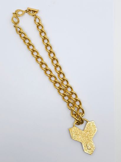 YVES SAINT LAURENT
Collier comprenant une...