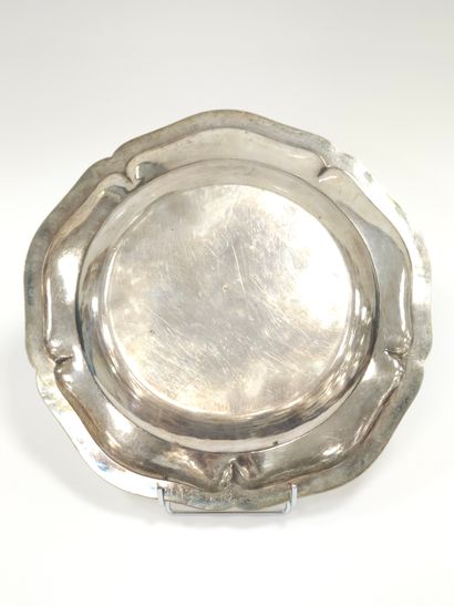 DEBAIN ALPHONSE 1883
Plat creux chantourné...
