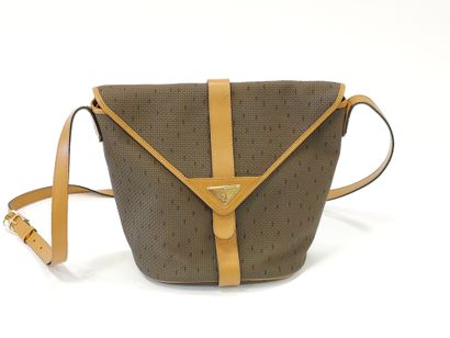 YVES SAINT LAURENT 
Sac bandouliere en tissus...