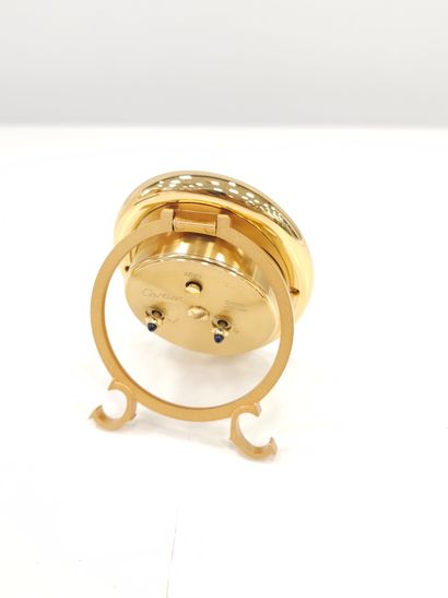 CARTIER
Réveil en metal doré