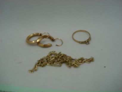 1 Bague Or 18kt et pierres 1,37g 1 Paire...