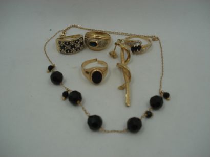 1 Collier Or 18kt et pierres noires 5,63...