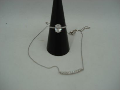 1 Bague Or 18kt et pierre 1,63g 1 Collier...