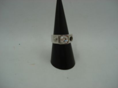 1 Bague Or gris 18kt et diamants 11,62g 