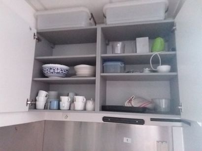 le traînant de la pièce comprenant
vaisselle...