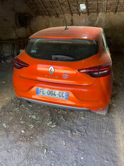 Véhicule RENAULT modèle CLIO V
De couleur...
