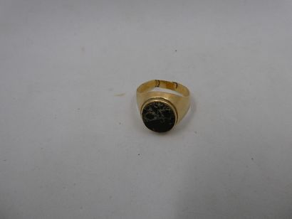 1 Bague Or 18kt et pierres 5,68g cassée 