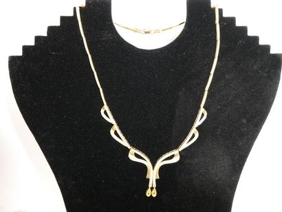 1 Collier Or articulé 18kt et pierres 20,24g...