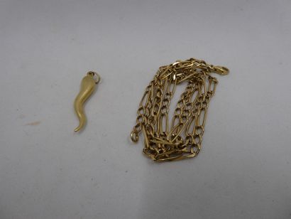 1 Chaîne Or 18kt 7,40g 1 Pendentif Or 18kt...