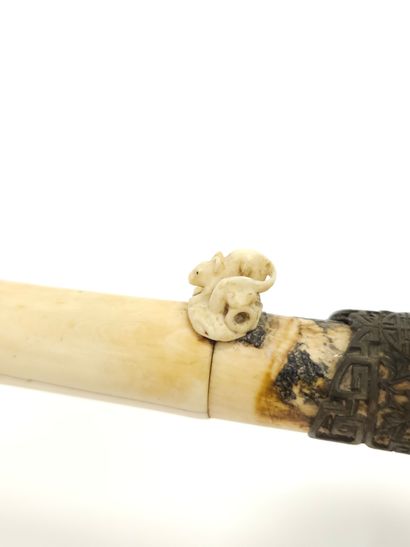 CHINE
PIPE à opium en os trois sections dont...