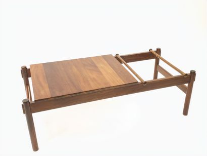 Dujo Cuba 
Table basse en bois exotique 
Dim:...