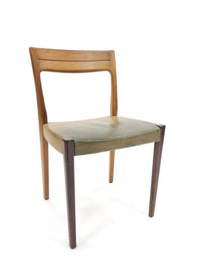 SVEGARDS SUEDE Markaryd Teak 
Quatre chaises...