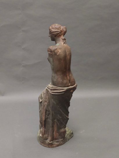 MUSEE DU LOUVRE
Statue en bronze représentant...