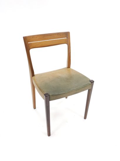 SVEGARDS SUEDE Markaryd Teak 
Quatre chaises...