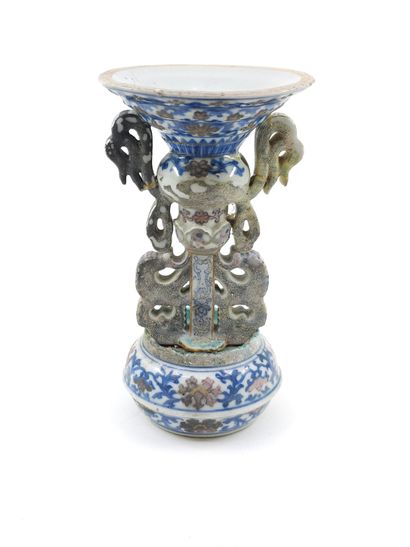ORNEMENT BOUDDHIQUE POLYCHROME
Restaurations,...