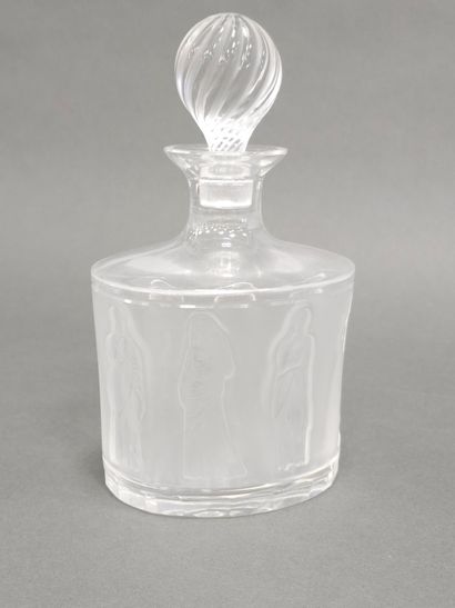 LALIQUE France
Paire de carafes en cristal...
