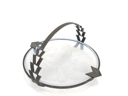 D'AVESN
Coupe circulaire en verre préssé...