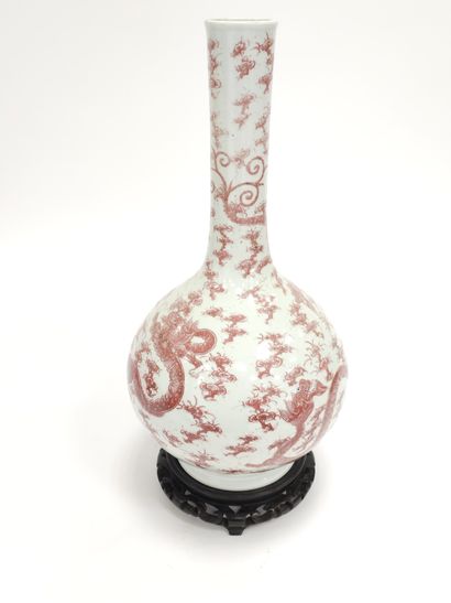 CHINE Début XXeme siècle
Vase boule à haut...